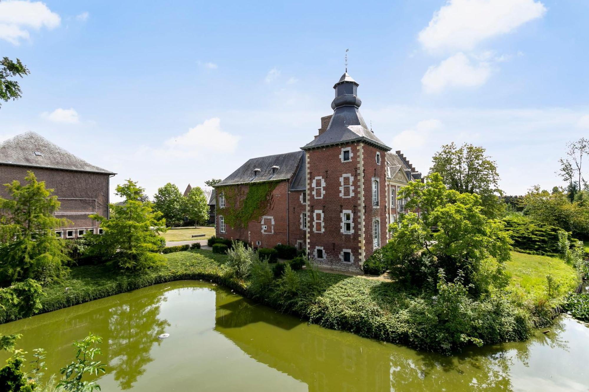 Chateau De Looz المظهر الخارجي الصورة