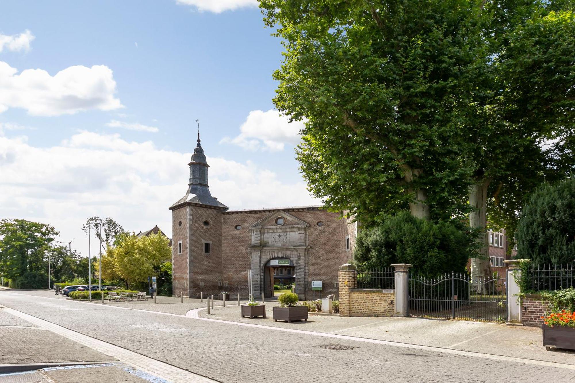 Chateau De Looz المظهر الخارجي الصورة